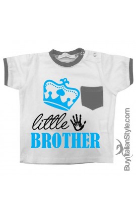 T-shirt con taschino "little brother"