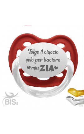 Ciuccio love "Tolgo il ciuccio solo per baciare mia zia"