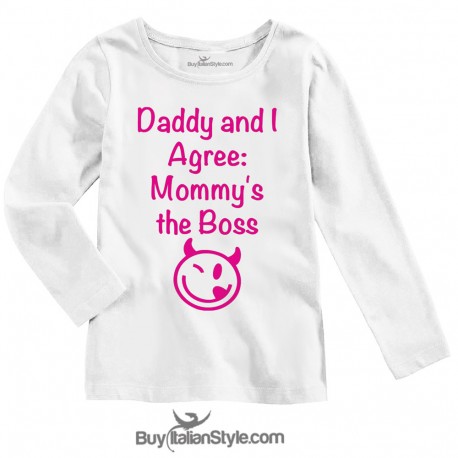 T-shirt bimboa con scritta "papà ed io siamo d'accordo è mamma il capo