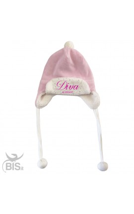 Cappellino in ciniglia con paraorecchie "Diva si nasce"