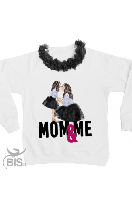 maglie con fiori applicati