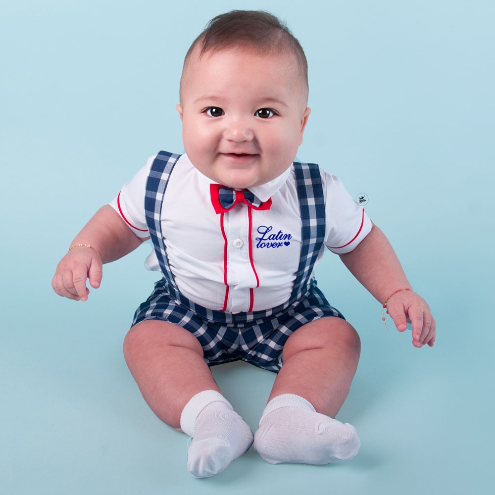 Completo da cerimonia neonato estivo