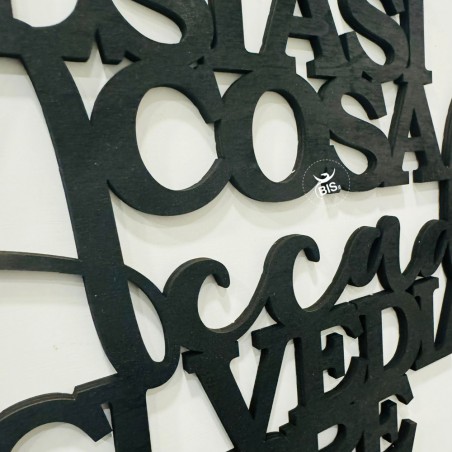 Scritta da parete in legno "Qualsiasi cosa accada noi ci vediamo a casa"