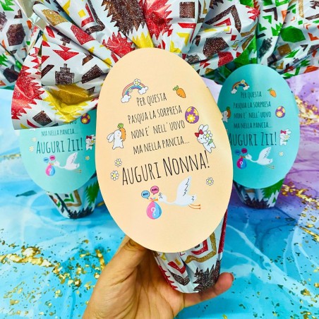 Uovo di Pasqua con dedica personalizzata "La sorpresa è nella pancia"