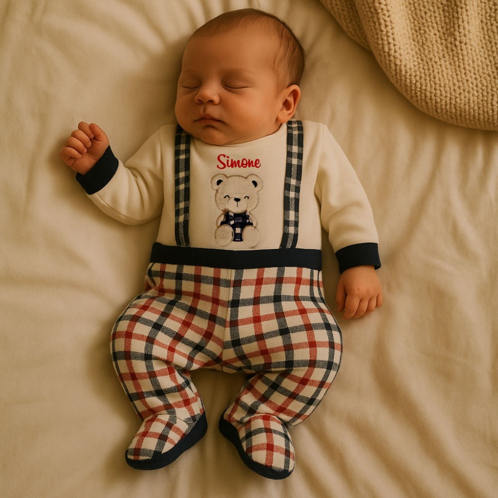 Winter Newborn jumpsuit, with hearts + "I'm daddy's meatball" print. Winter Newborn jumpsuit, with hearts + "I'm daddy's meatball" print.