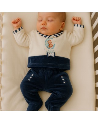 Winter Newborn jumpsuit, with hearts + "I'm daddy's meatball" print.