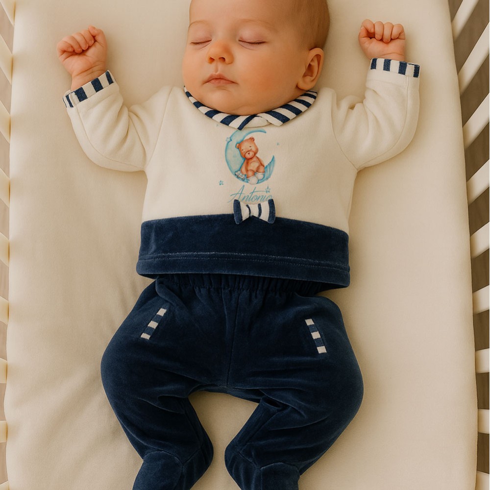 Winter Newborn jumpsuit, with hearts + "I'm daddy's meatball" print.