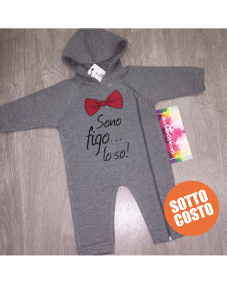 Tutina in felpa sono figo lo so