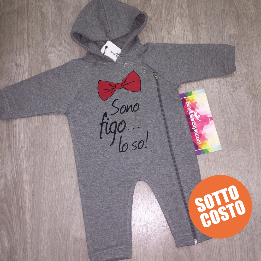 Tutina in felpa sono figo lo so