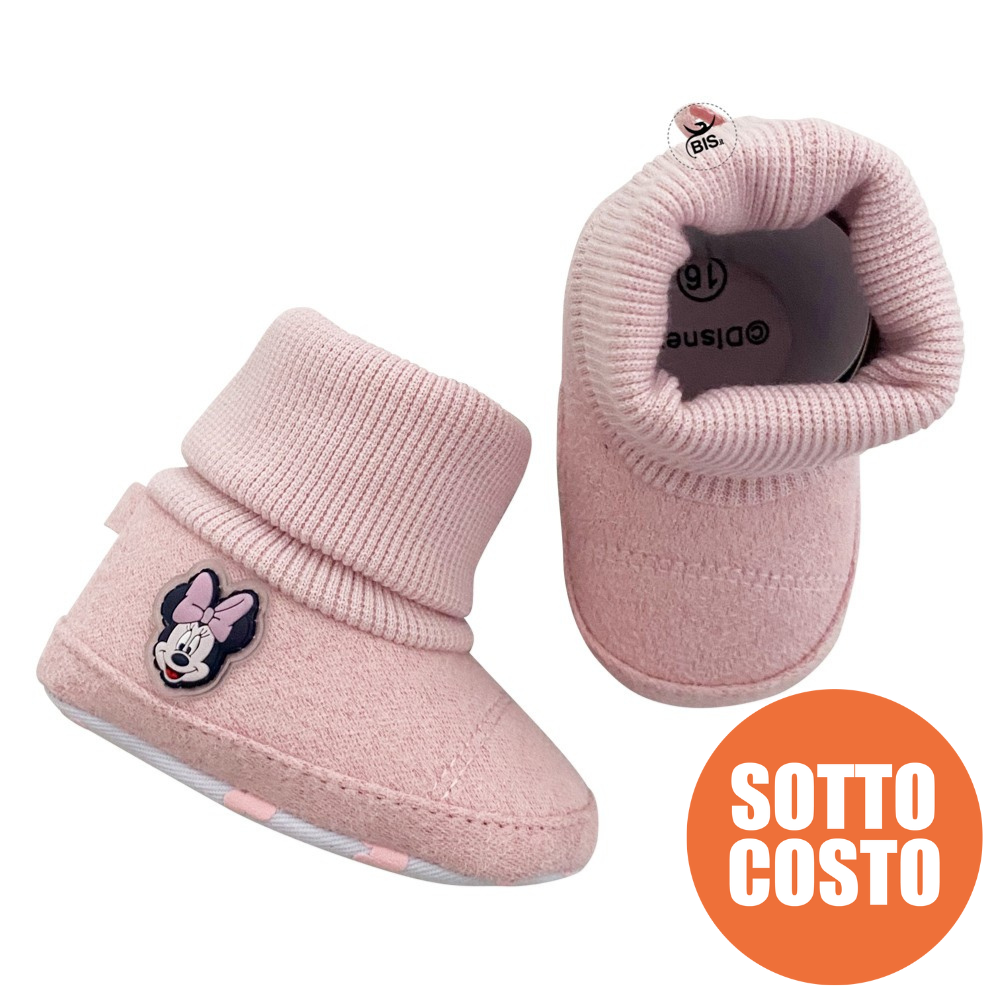 Winter shoes with socks and flower-line decorations