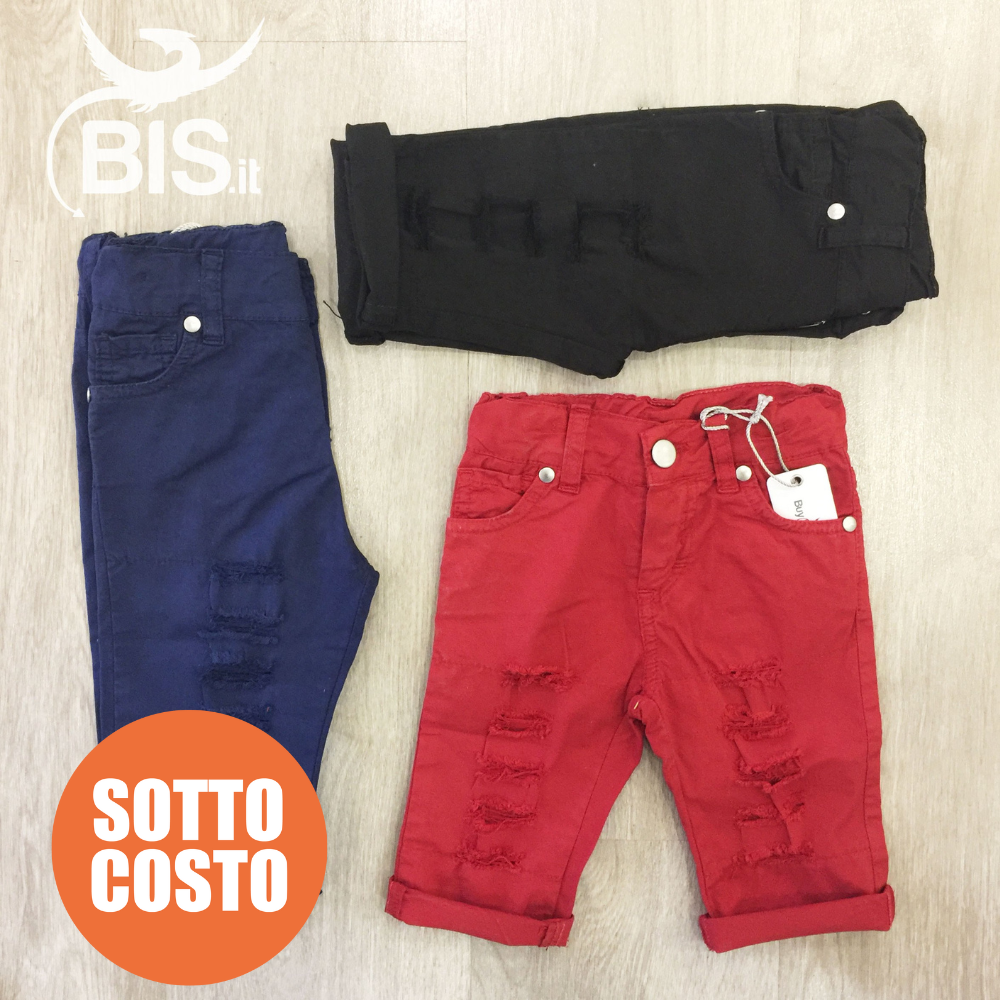 Pantaloni strappati color neonato
