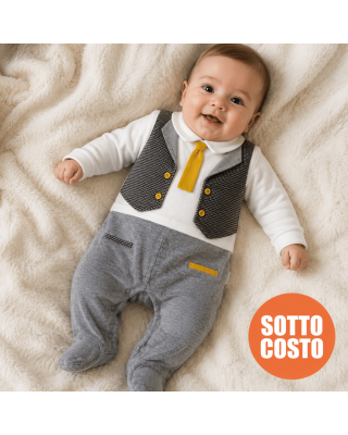 Tutina in ciniglia grigia con gilet aperto e cravattino giallo