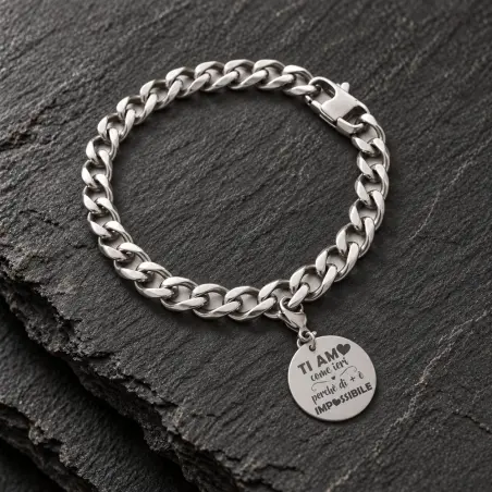Bracciale in acciaio con ciondolo inciso