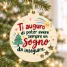 Addobbo Natale con augurio “Ti auguro di poter avere sempre un sogno da inseguire”, alberello colorato e stelle traforate