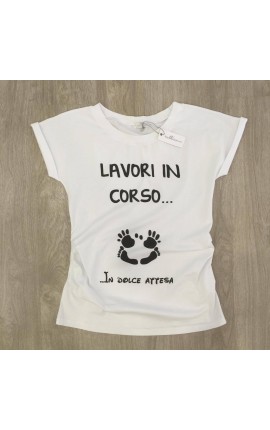 T-shirt premaman "Tutto ciò che vale, merita un'attesa"