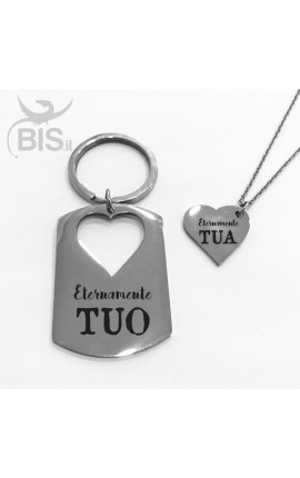 Coppia portachiavi e collana con ciondolo