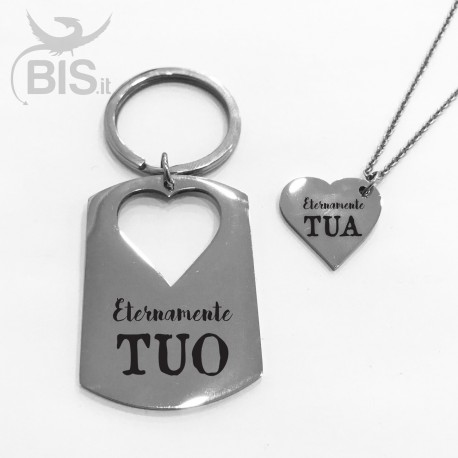 Coppia portachiavi e collana con ciondolo